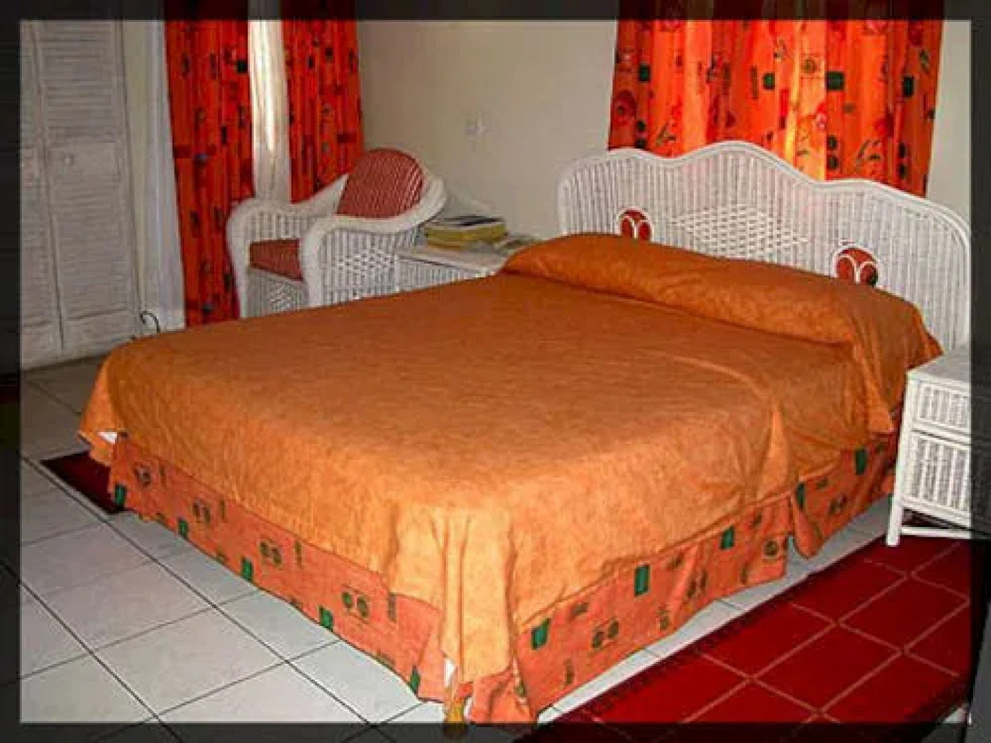 Cassandra 2 Beach Apartments