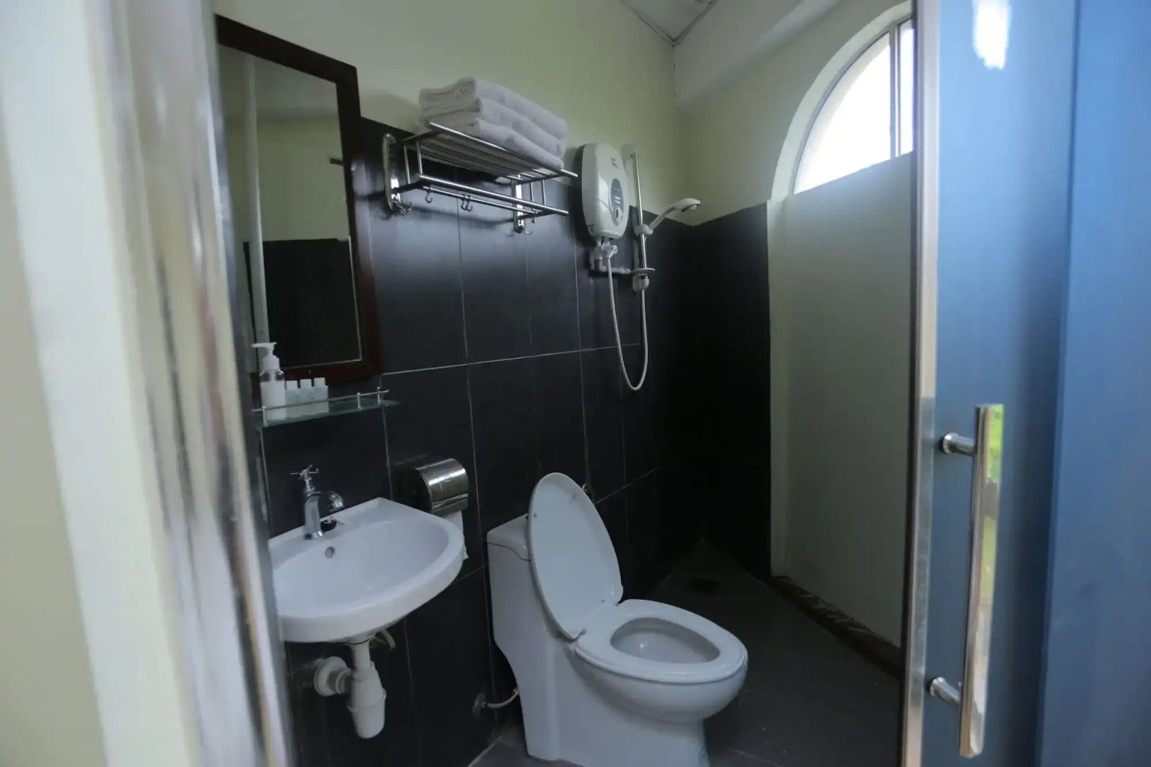 JAM Hotel near ERL Salak Tinggi Sepang