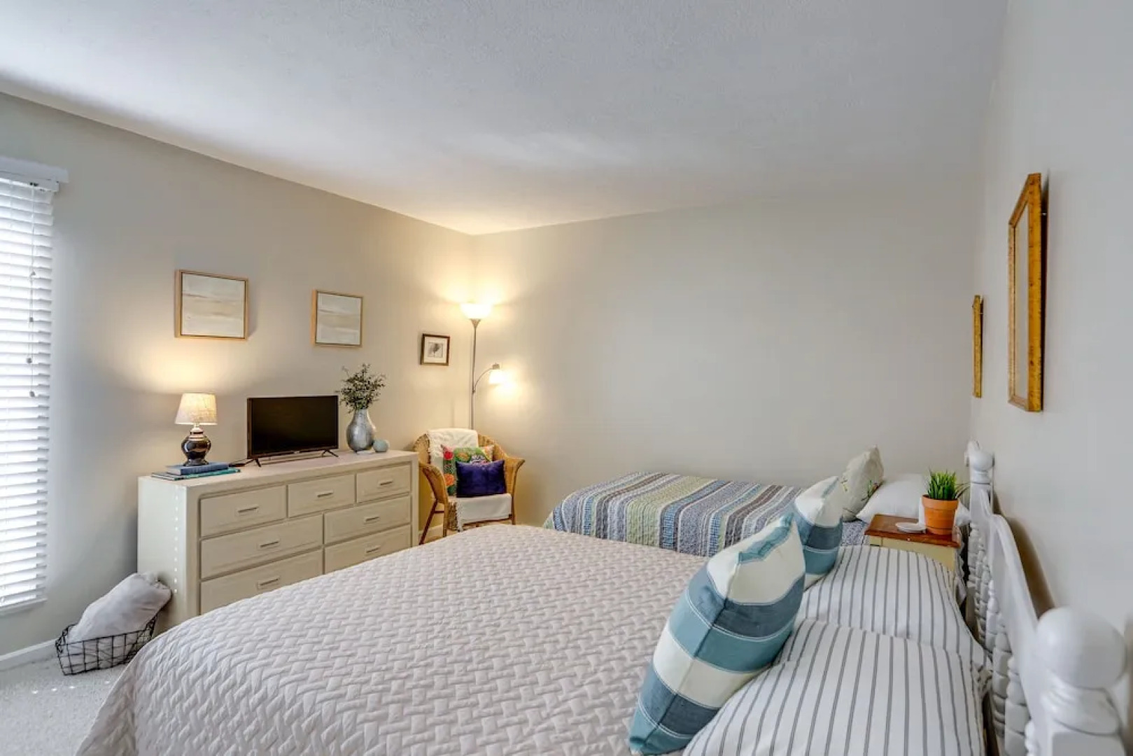 Family-friendly Port Clinton Home w/ Private Deck