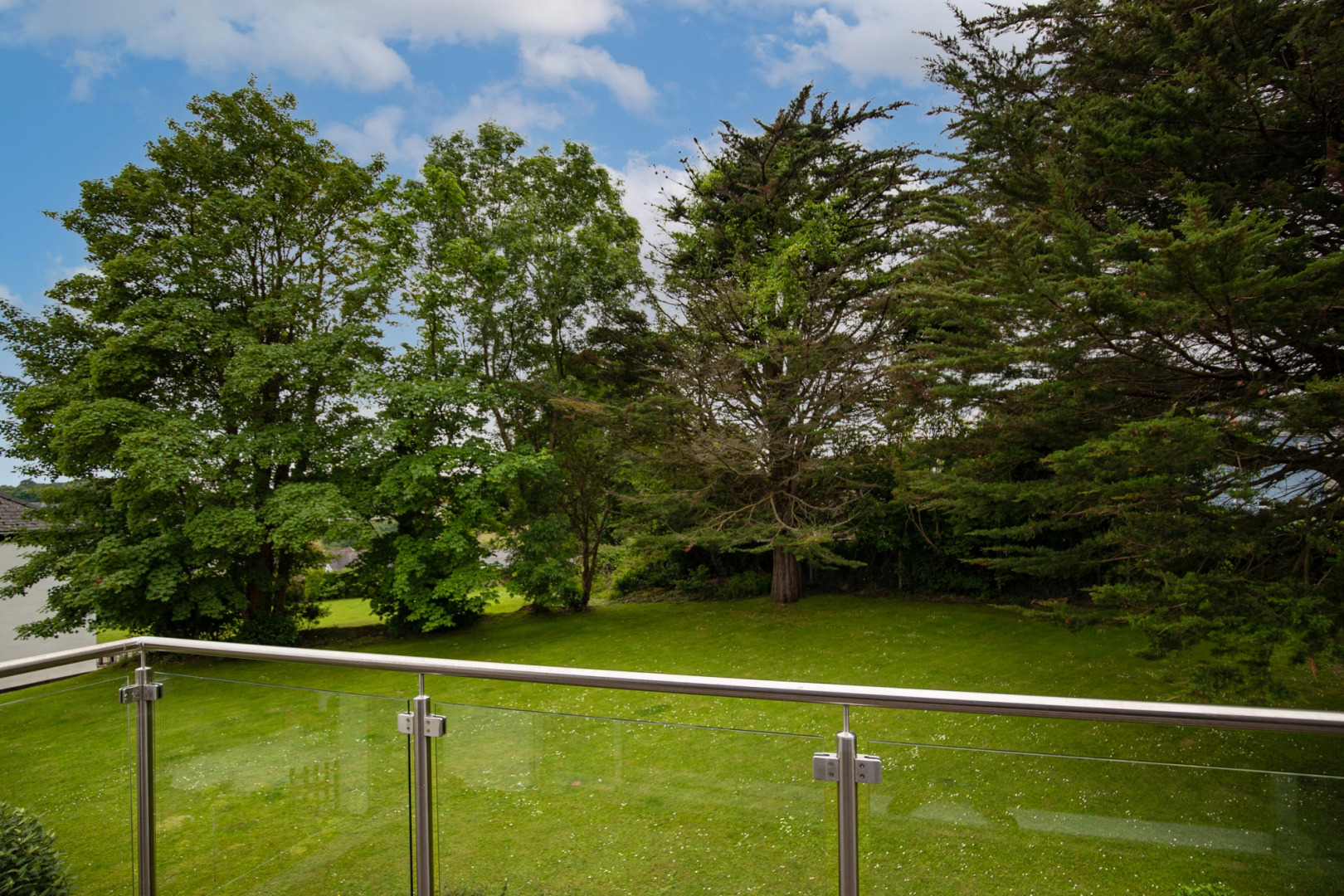 Coedrath Park 19 - Close to Beach, Parking, Balcony, Pet Friendly