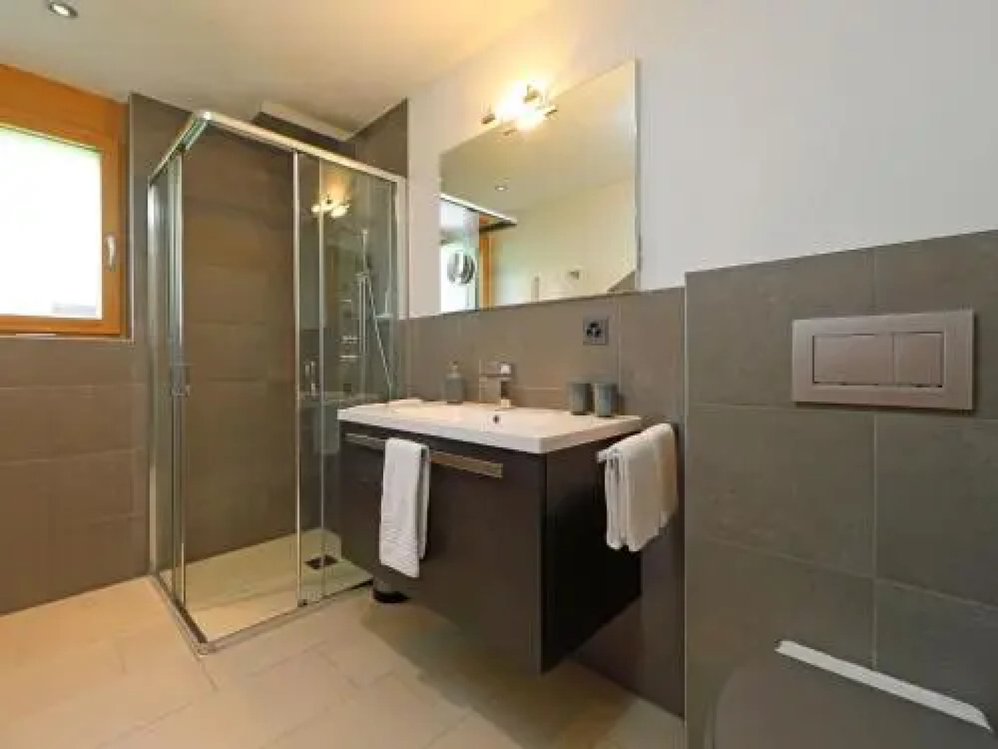 Apartment Happy Lily