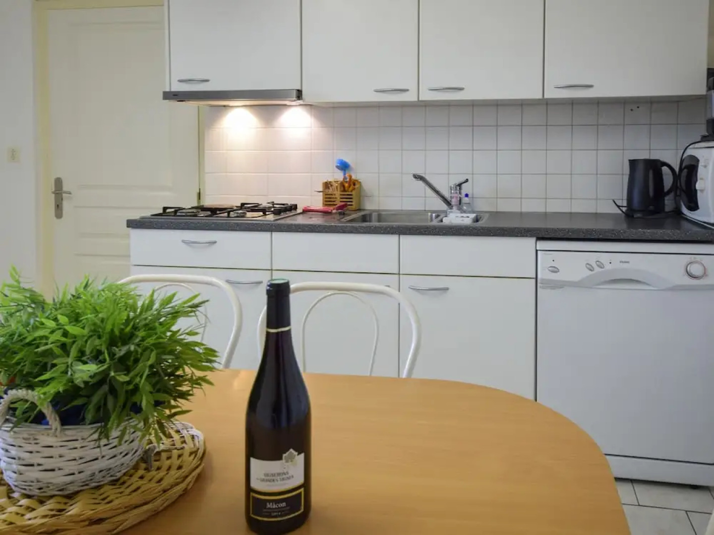 Beautiful Family Villa With Private Pool in Quiet Area of Villeneuve-sur Lot