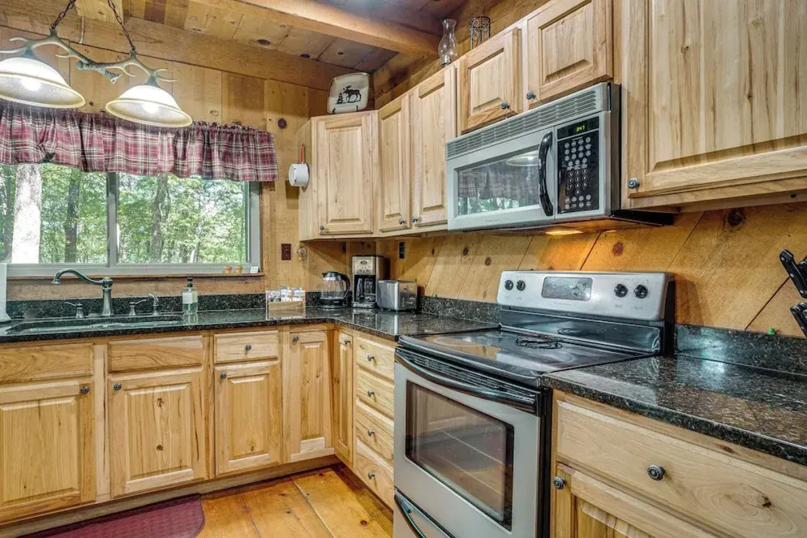 Helen Area Rustic Retreat ~ 5 Miles to Main Street