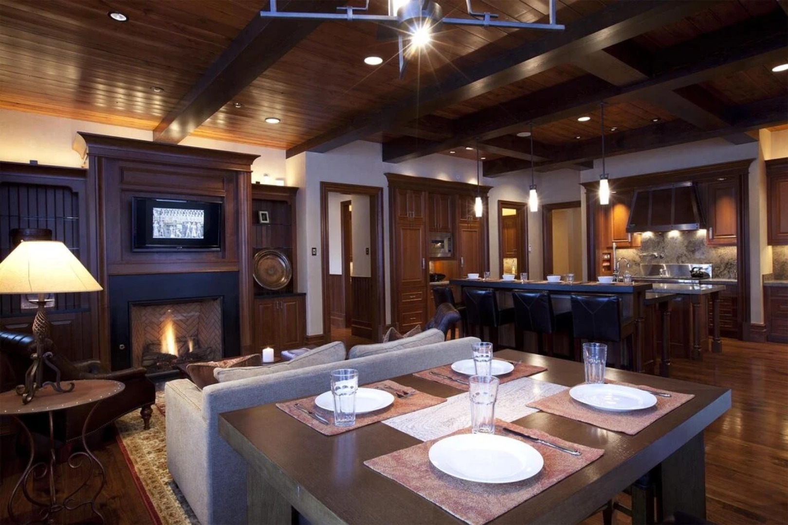 Hood Park Manor - 9 Br Home