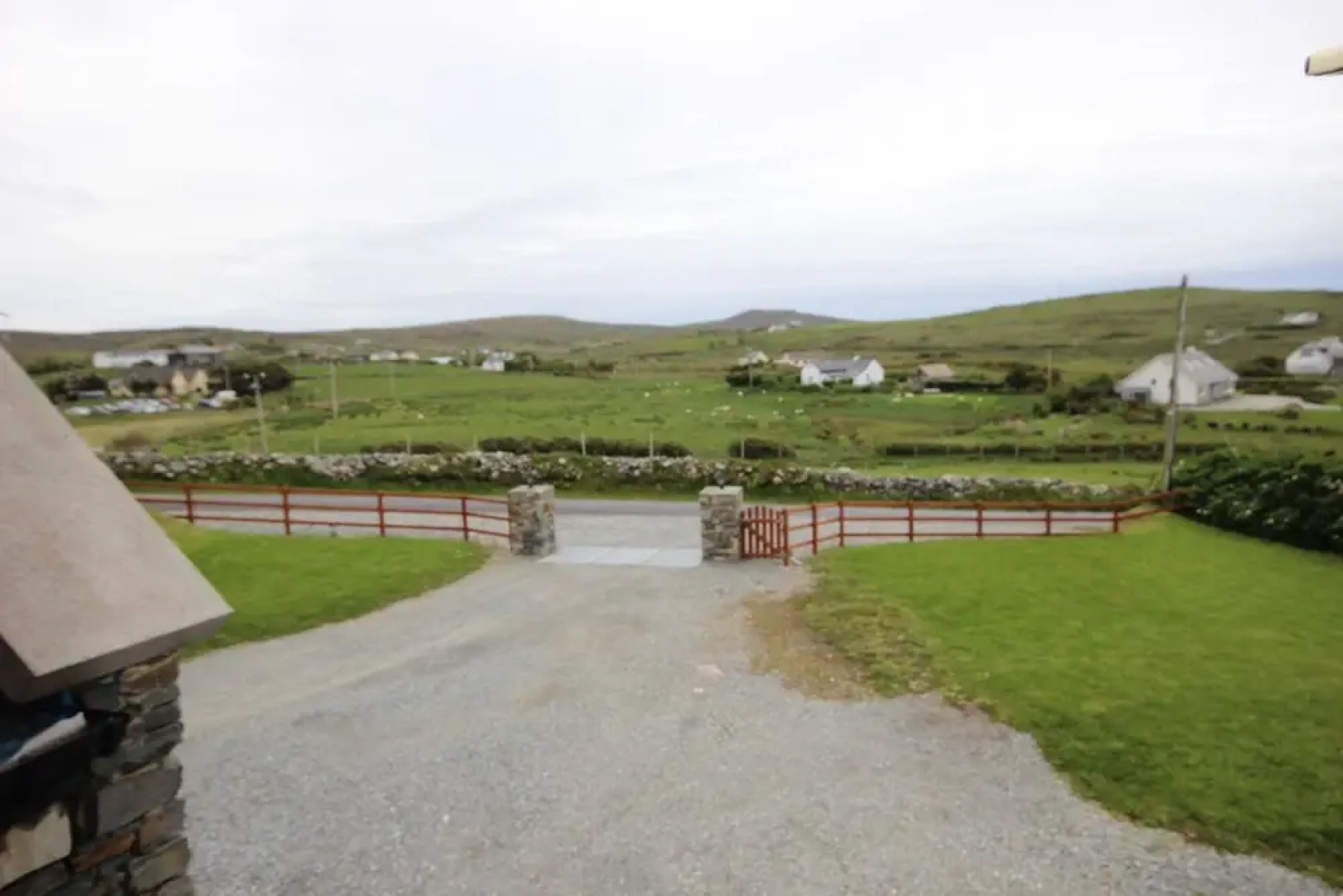 King's House, Cleggan