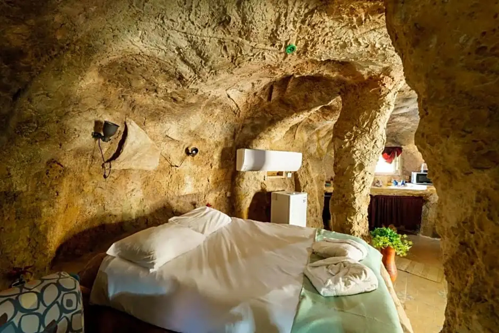 בקתות אירוח המערות - מושב חוסן מרשת V Club