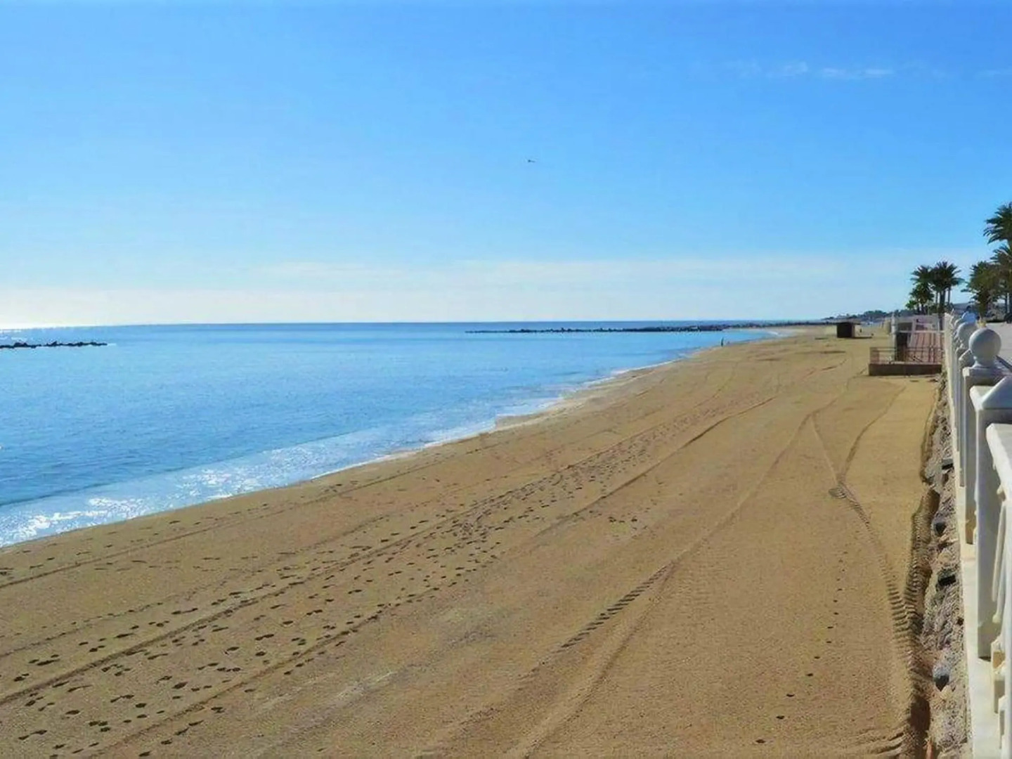 Cozy apartment in Garrucha on the beachfront