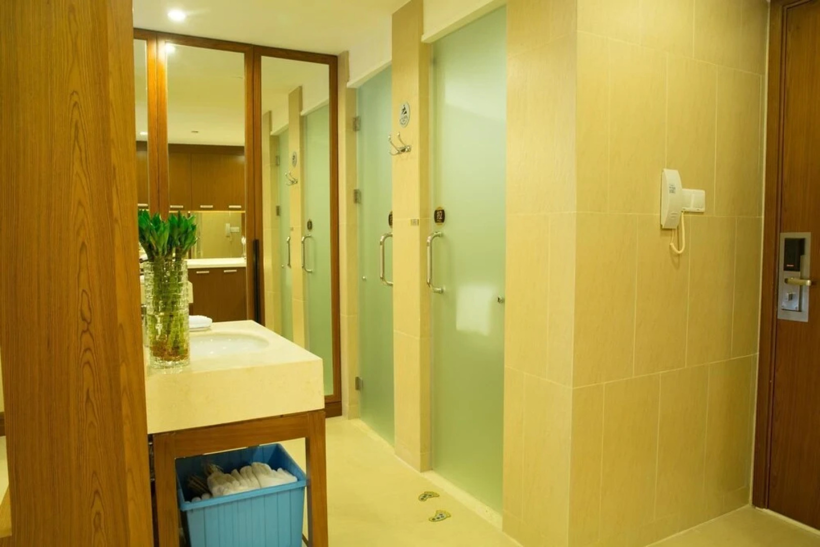 Yijing Holiday Hotel