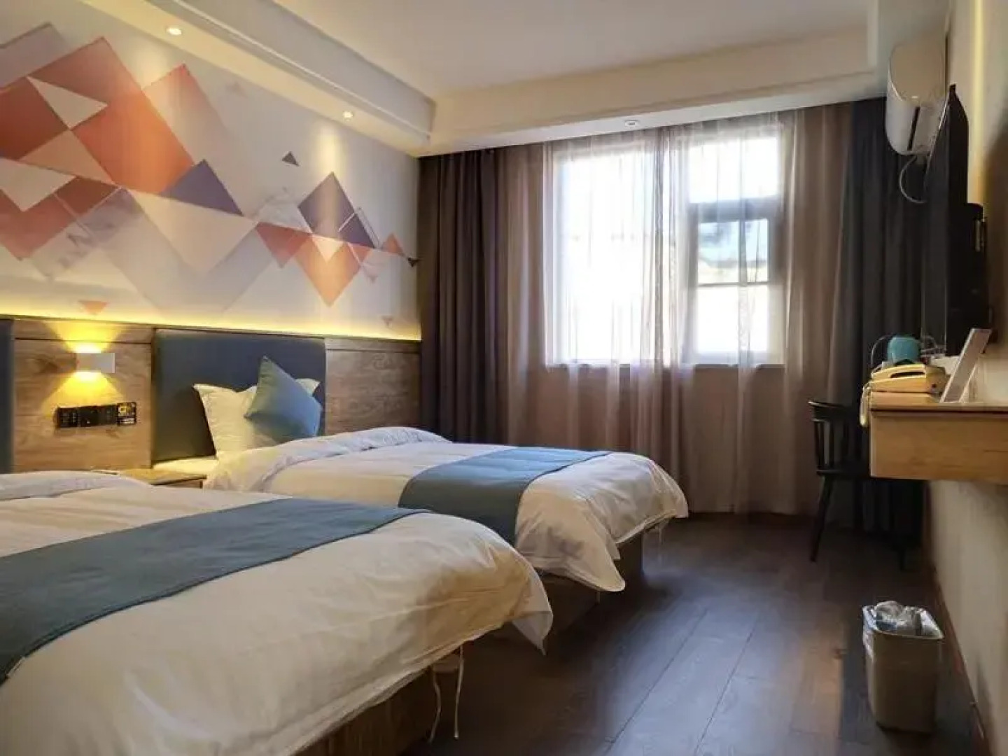 Shell Hotel (Kaifeng Grum Tower Plaza)