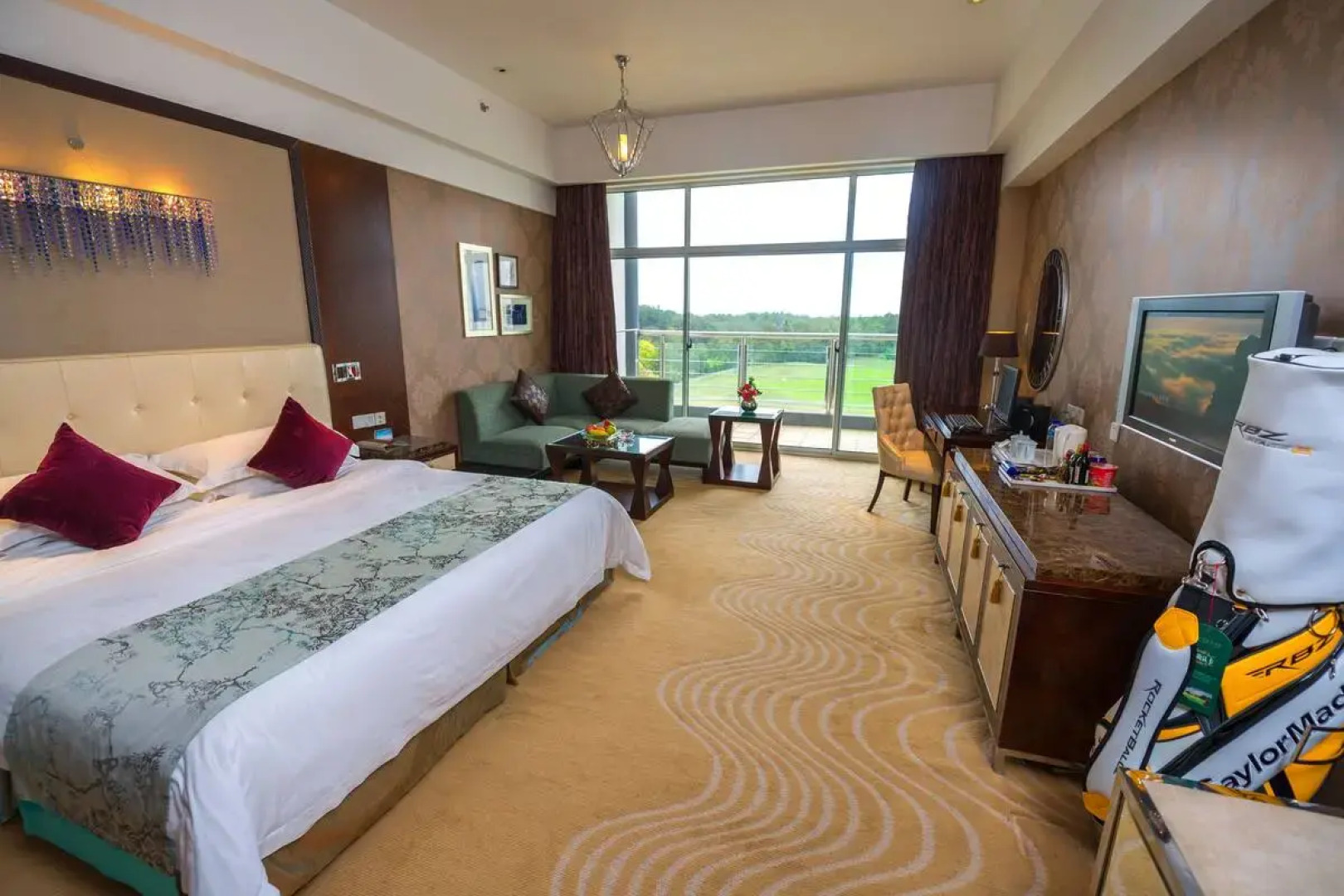 Huangshan Golf Hotel