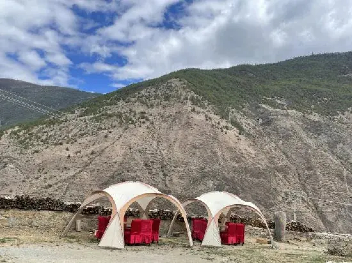 Daocheng Jingyang Hotel
