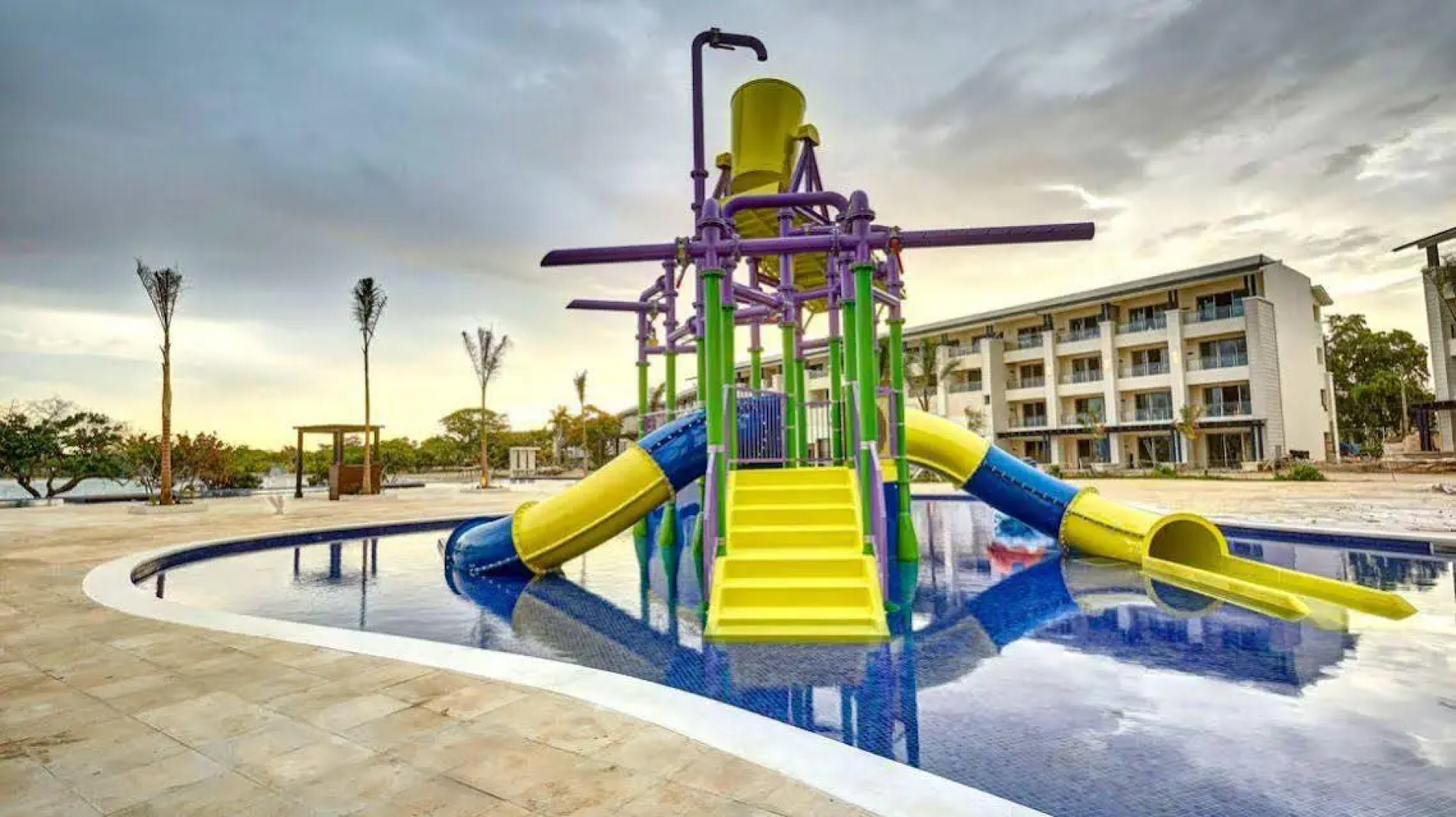 Breezes Grand Resort & Spa