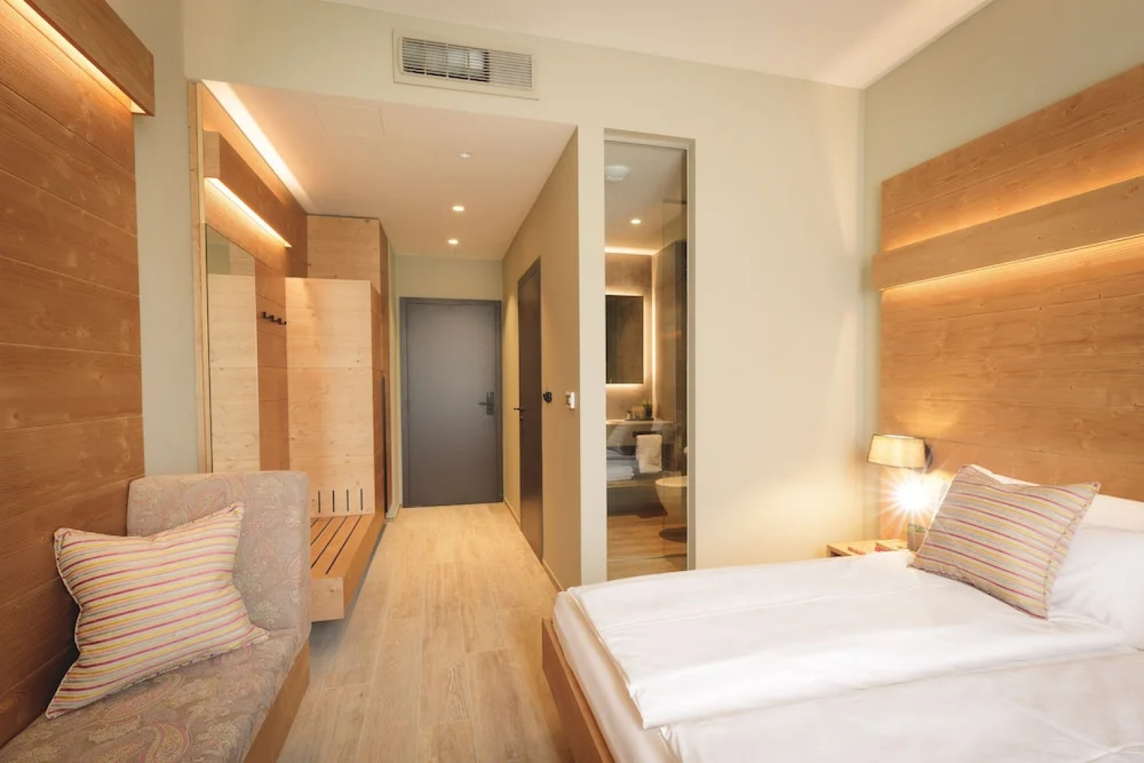 Sunrose 7 - Gourmet & SPA Hotel (16+)