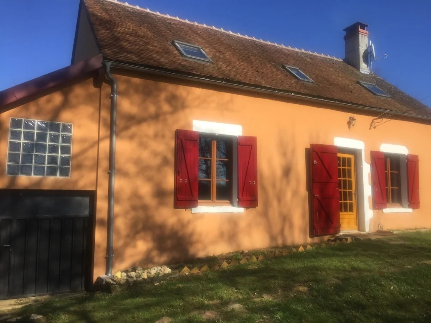 House With 3 Bedrooms in Dampierre Sous Bouhy, With Enclosed Garden