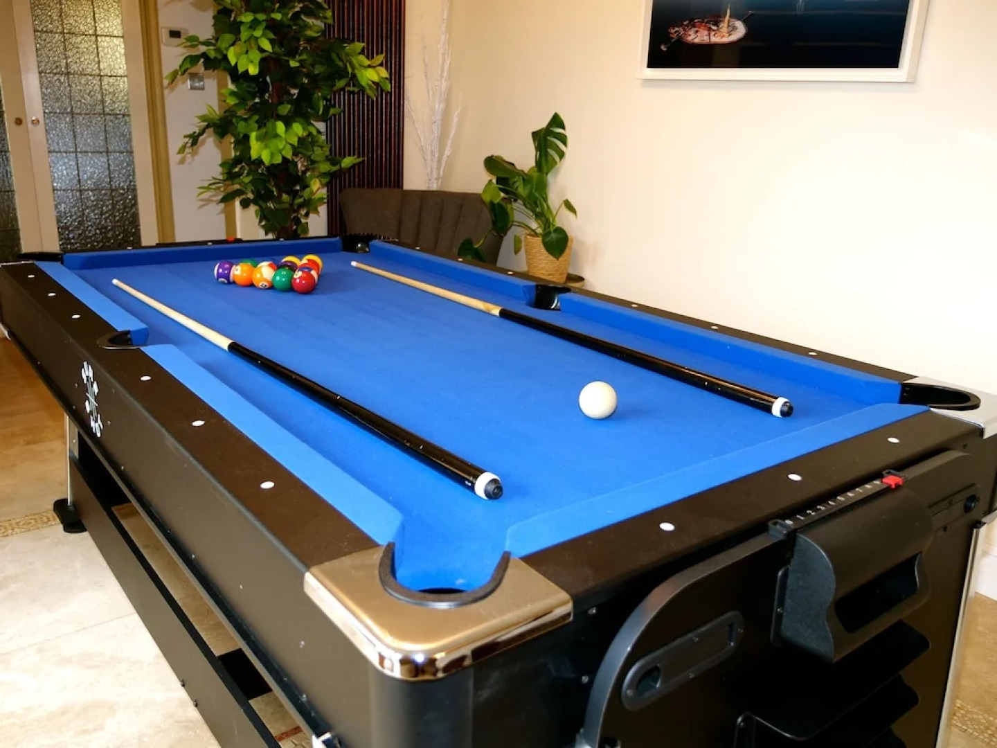 Deluxe 4/5 Bed Hot Tub Cinema Room 15