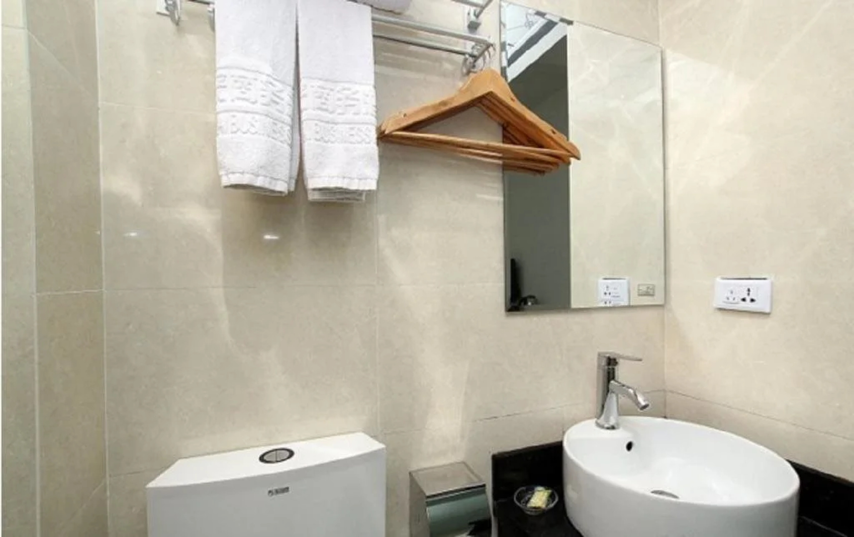 Penglai Business Hotel