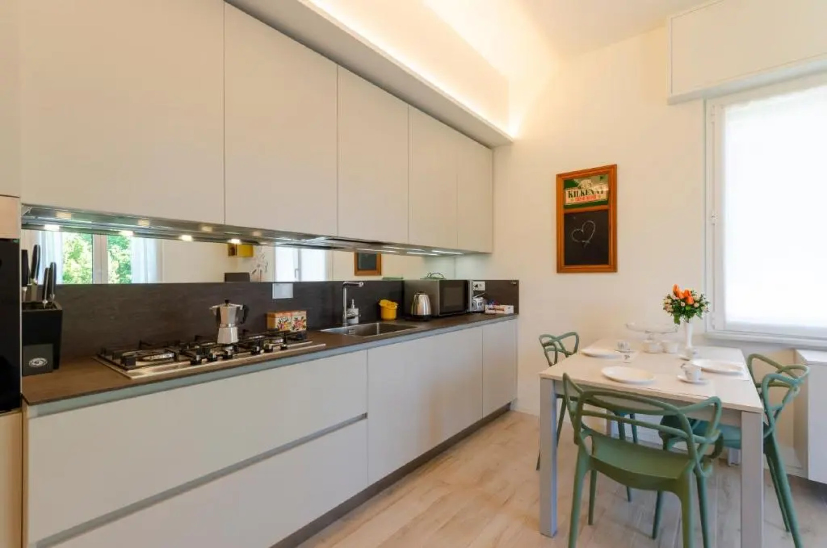 JOIVY Apt For 4, Near Centre, Beach And Train Station