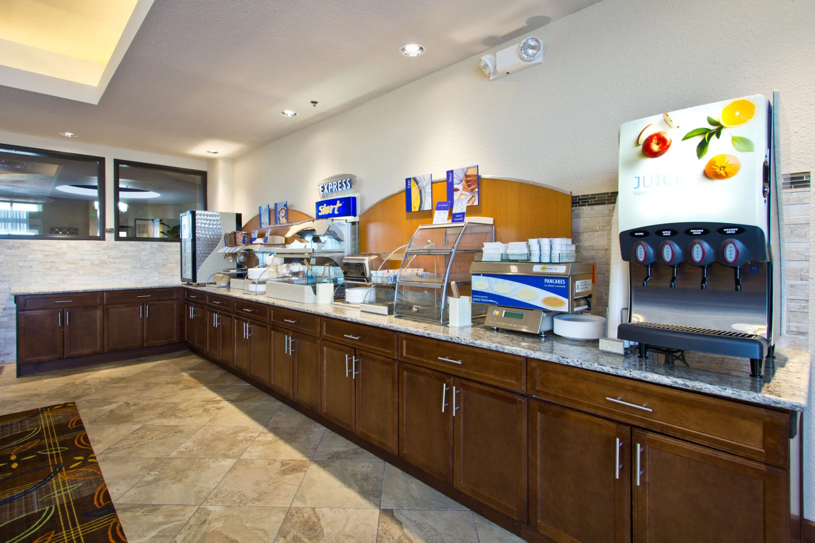 Holiday Inn Express Hotel & Suites Denver East-Peoria Street by IHG