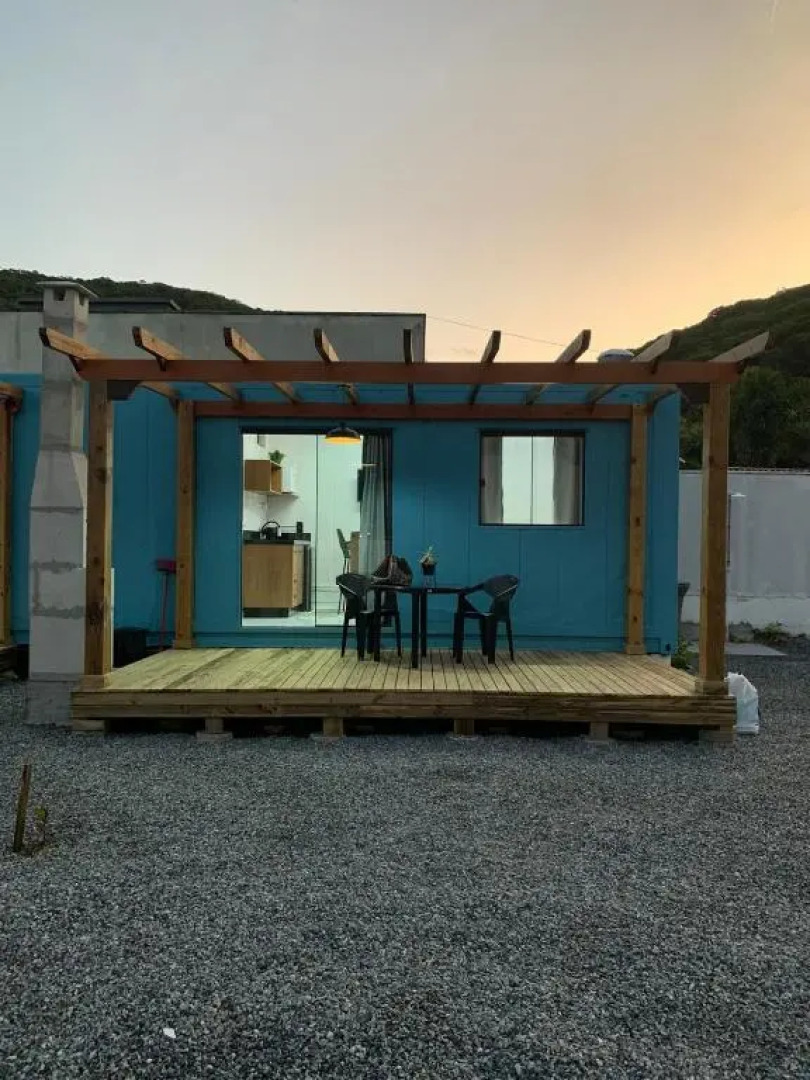 Container Guest House