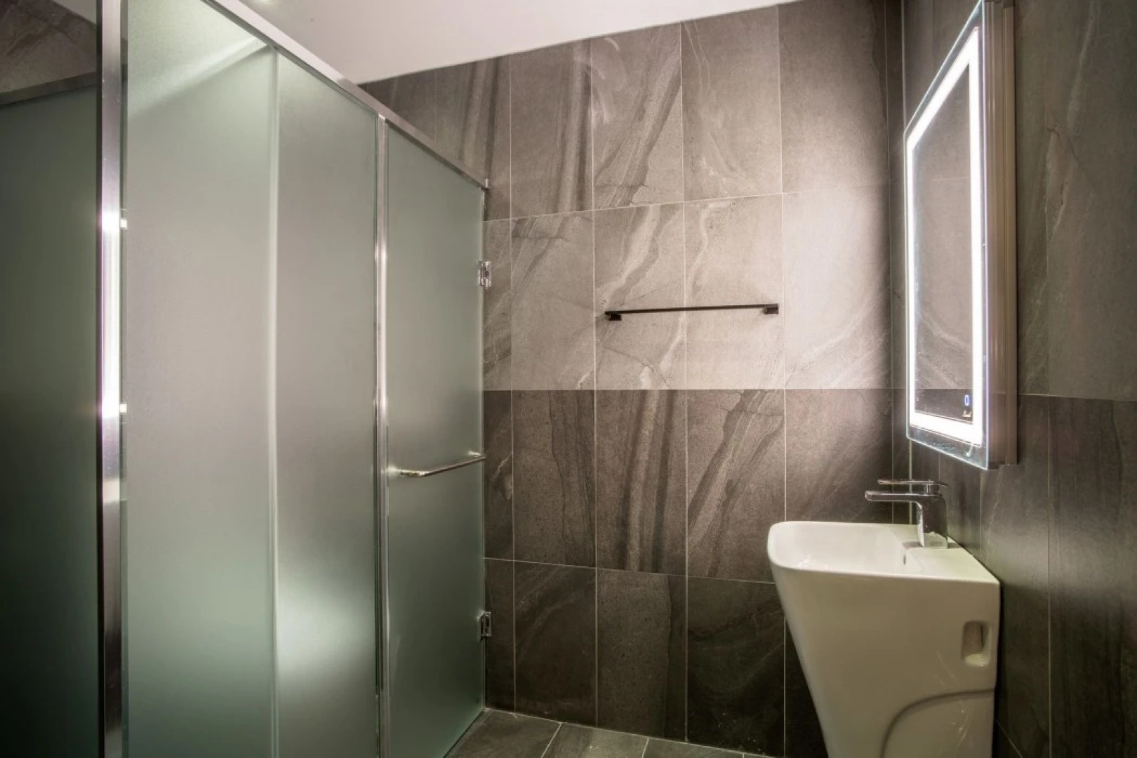 La Terrace Club Hotel & Villa