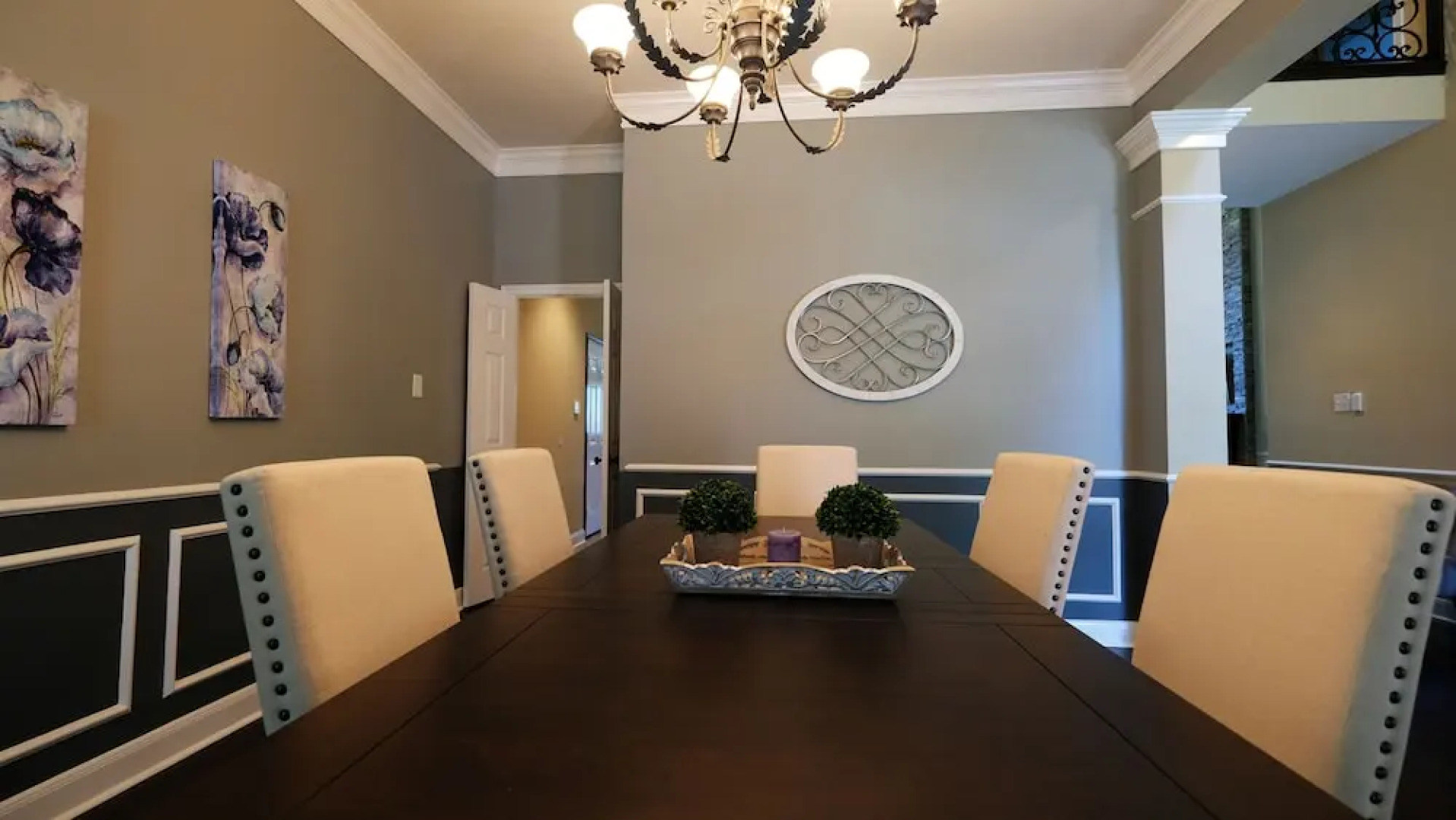 5Bdrm 3.5Bath 12Beds - HOME BIG AS TEXAS