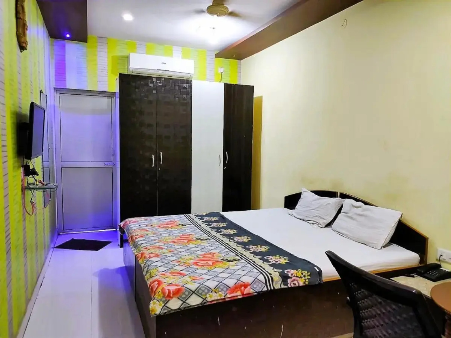 Hotel Madhuwan Heights