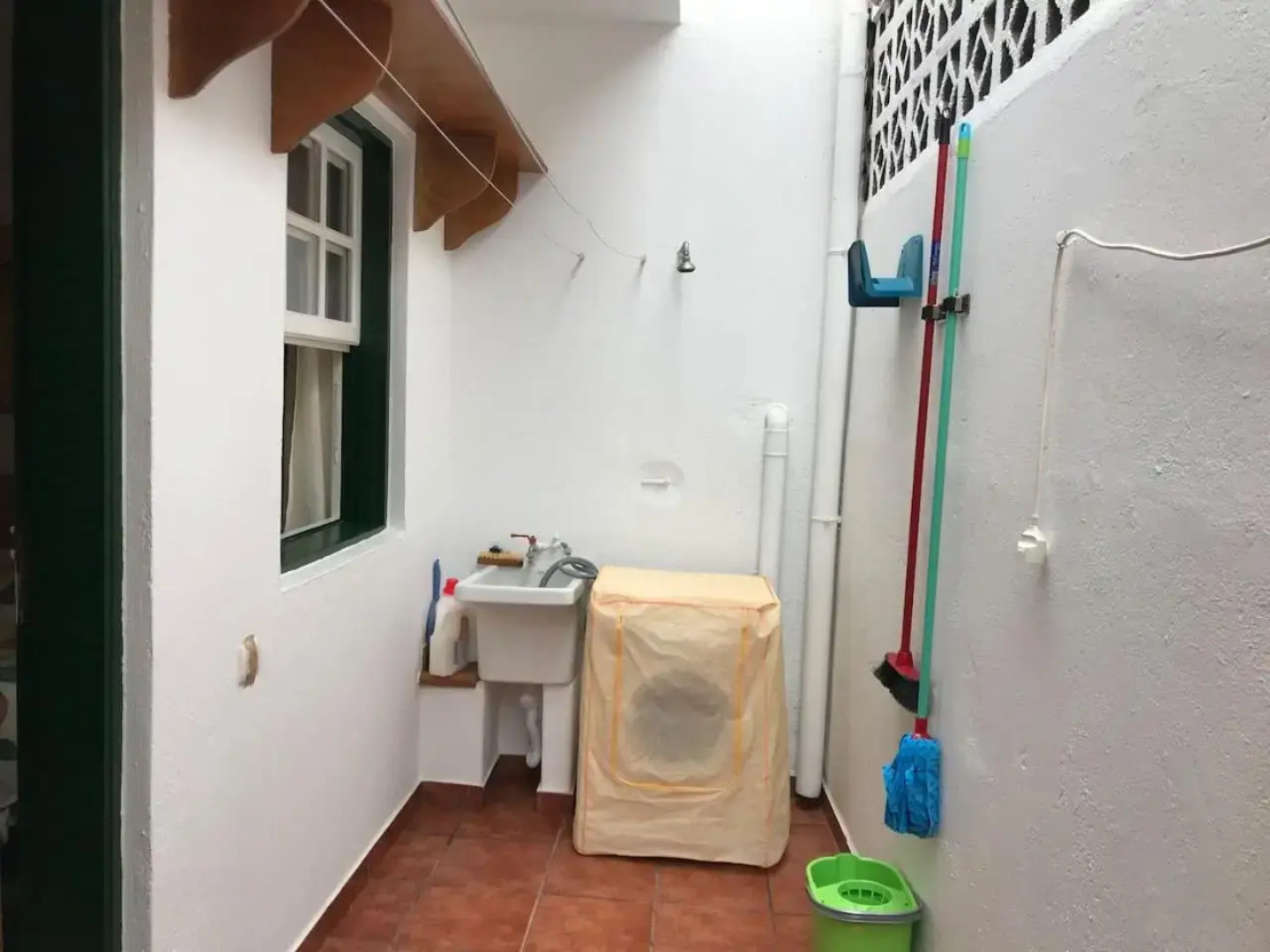 Primera línea en piscinas naturales.