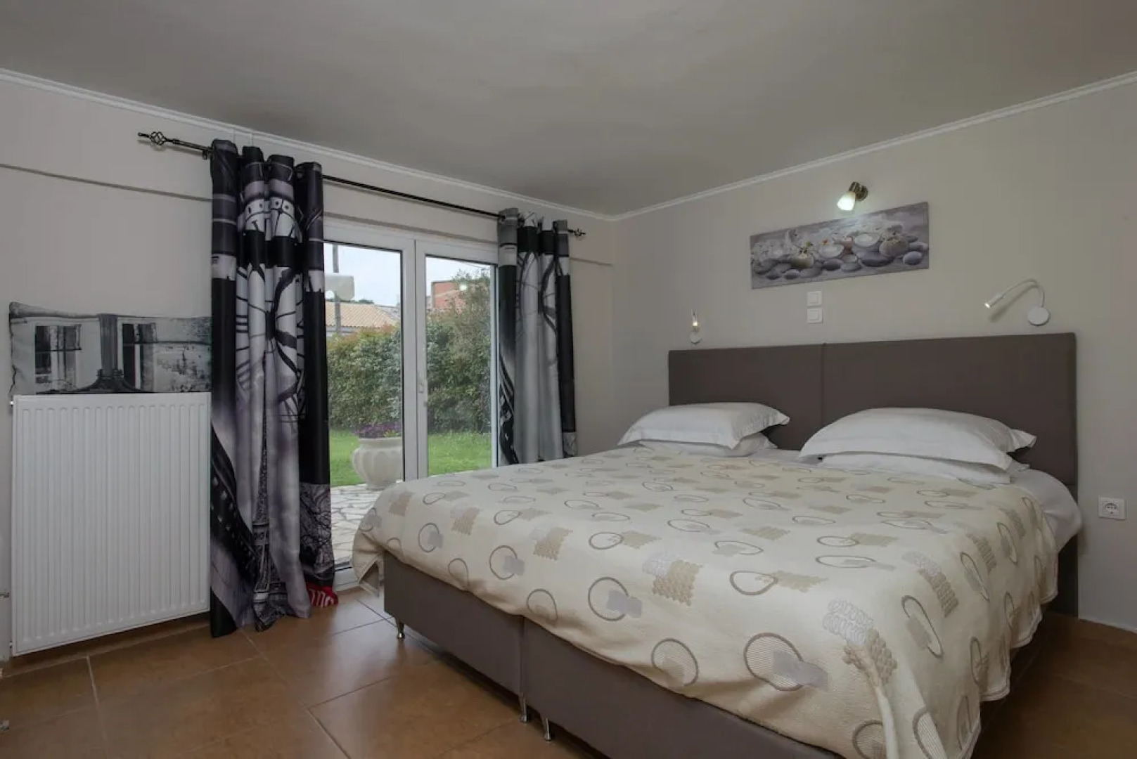 Georgia's Corfu Apartment