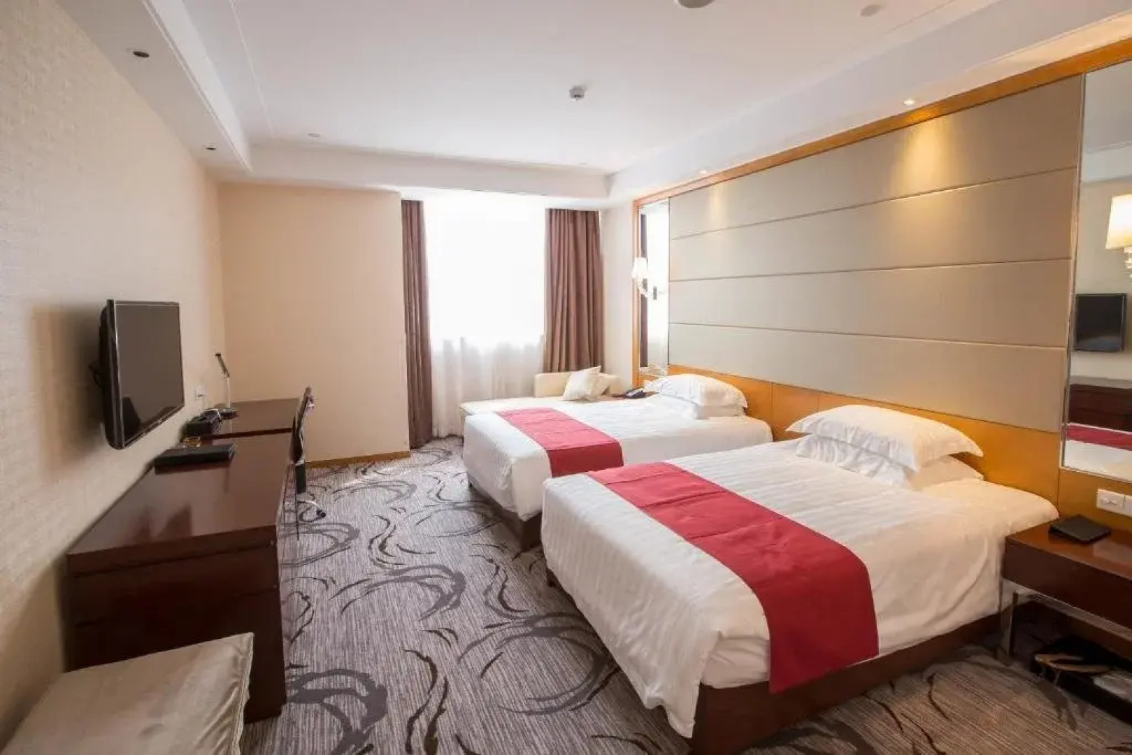 Zhenjiang Yinhong Business Boutique Hotel