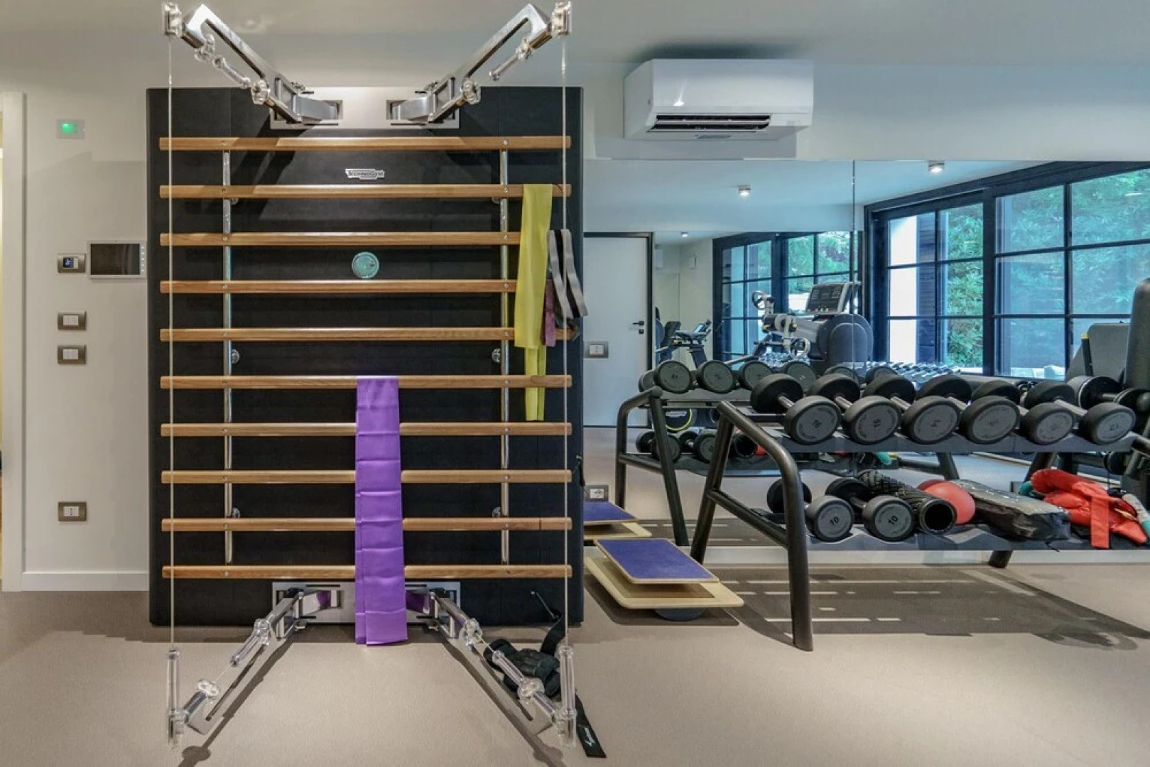 Charming Green and Blue Villa by Wonderful Italy