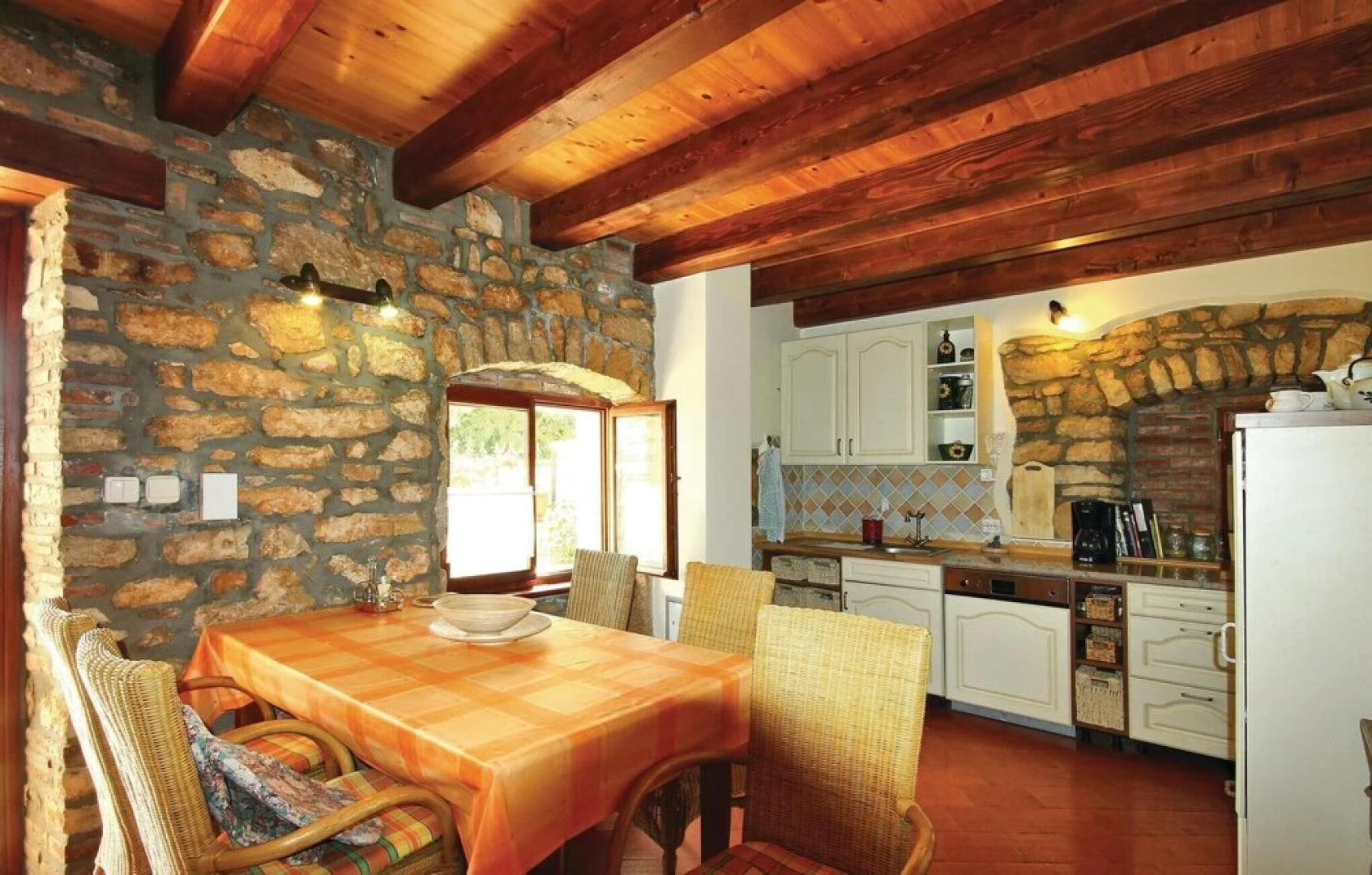 Amazing Home in Kastelir With 3 Bedrooms and Wifi