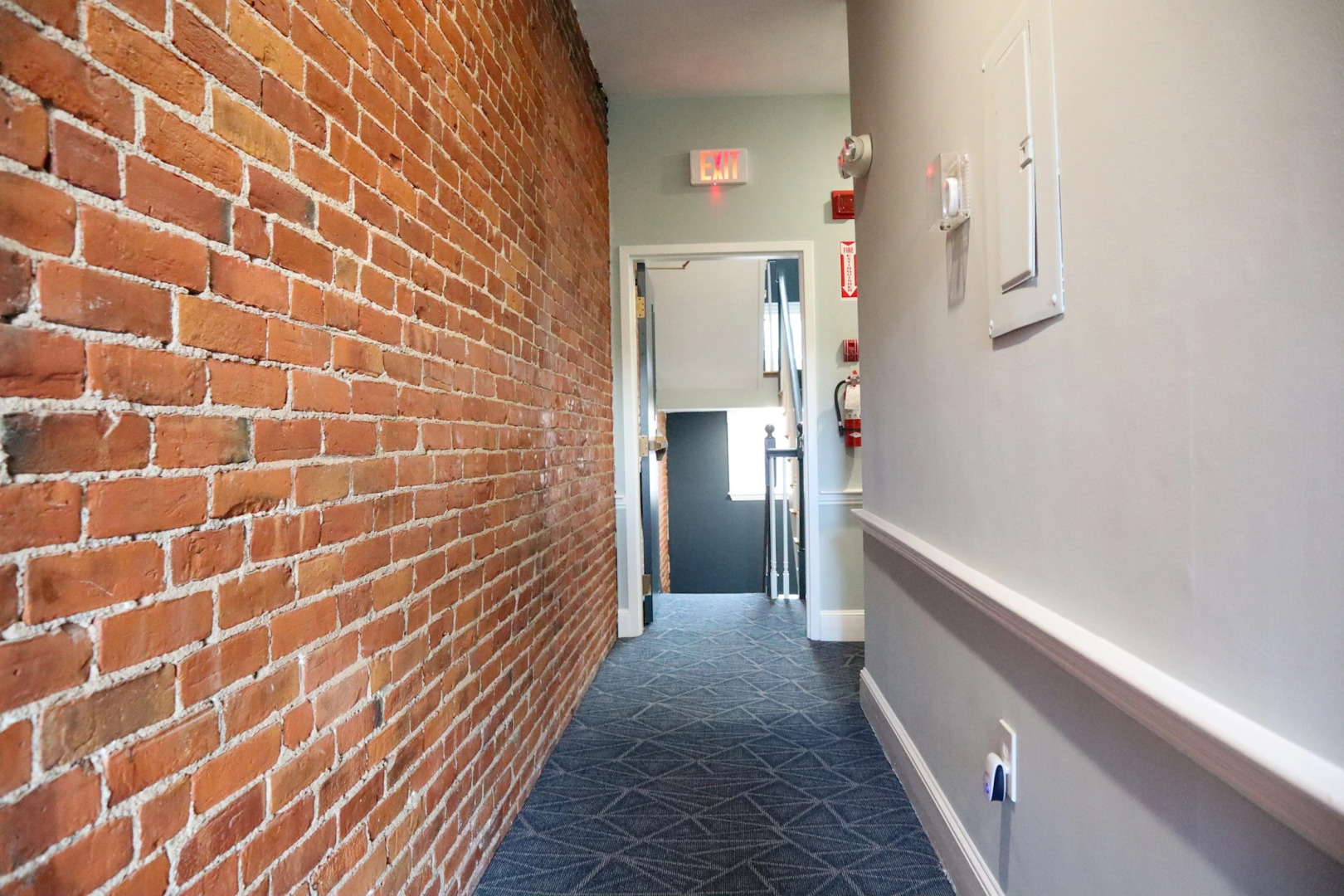 Spacious Studio With Fast Wifi!