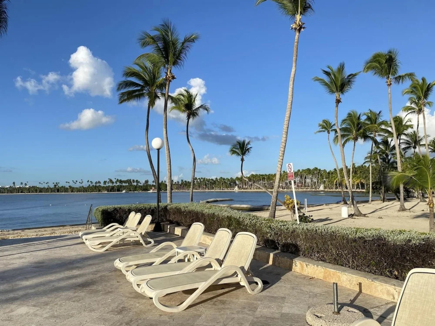 Apt w Beach Front Beach Access at Nueva Romana