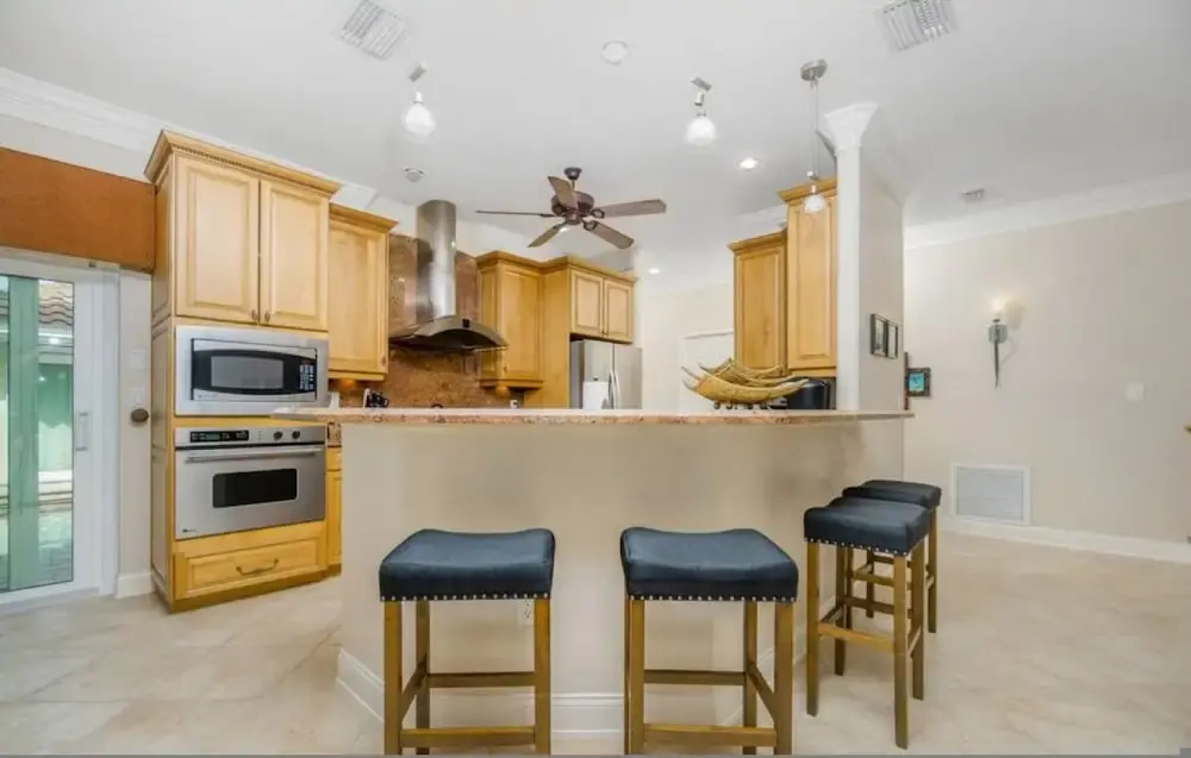 Hibiscus Heated Pool Private Dock Bikes Kayaks Walk to Fishermen s Village