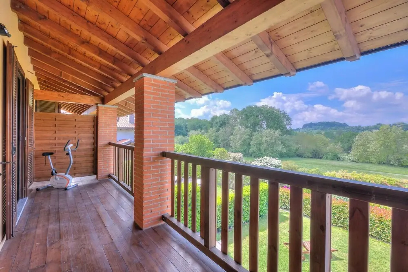 Miralago Lake View & Private Garden