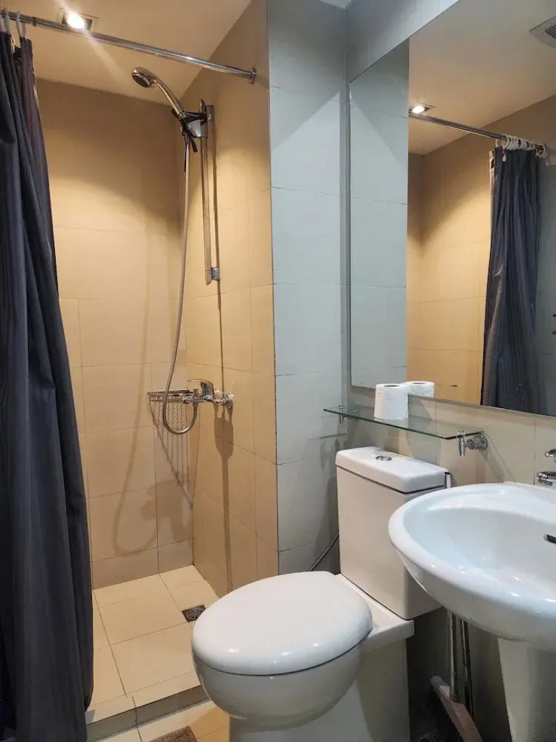 Azure Staycation Philippines by AMRS Near Manila International Airport