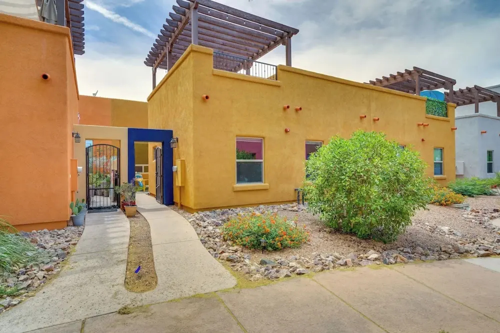 Tubac Adobe Townhome: Shop, Golf, Explore & More!