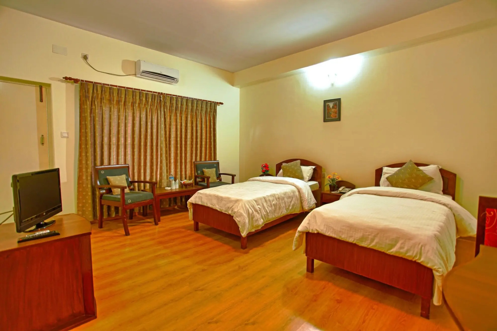 Hotel Crown Himalayas