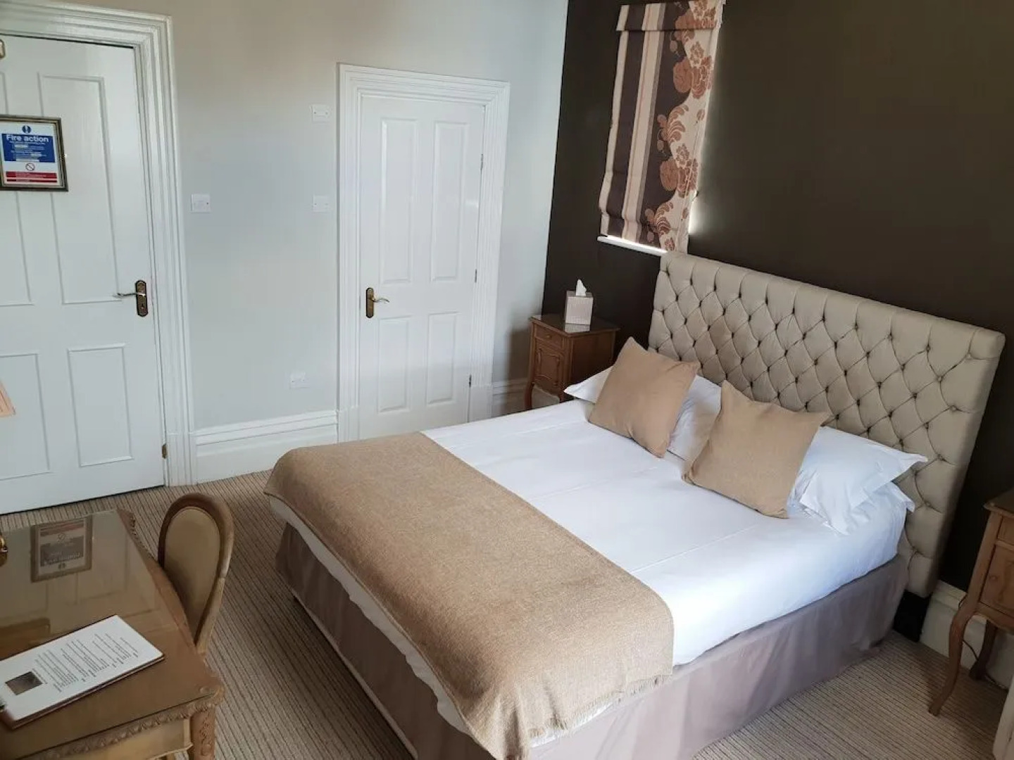 The Station Bar Grill and Rooms