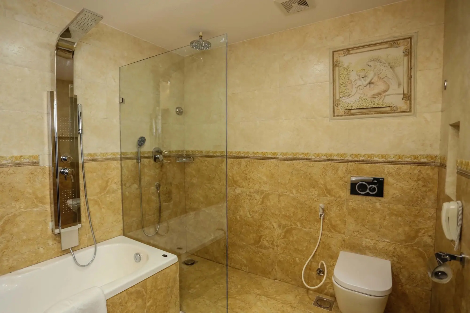 Da Yatra Courtyard Hotel & Resort