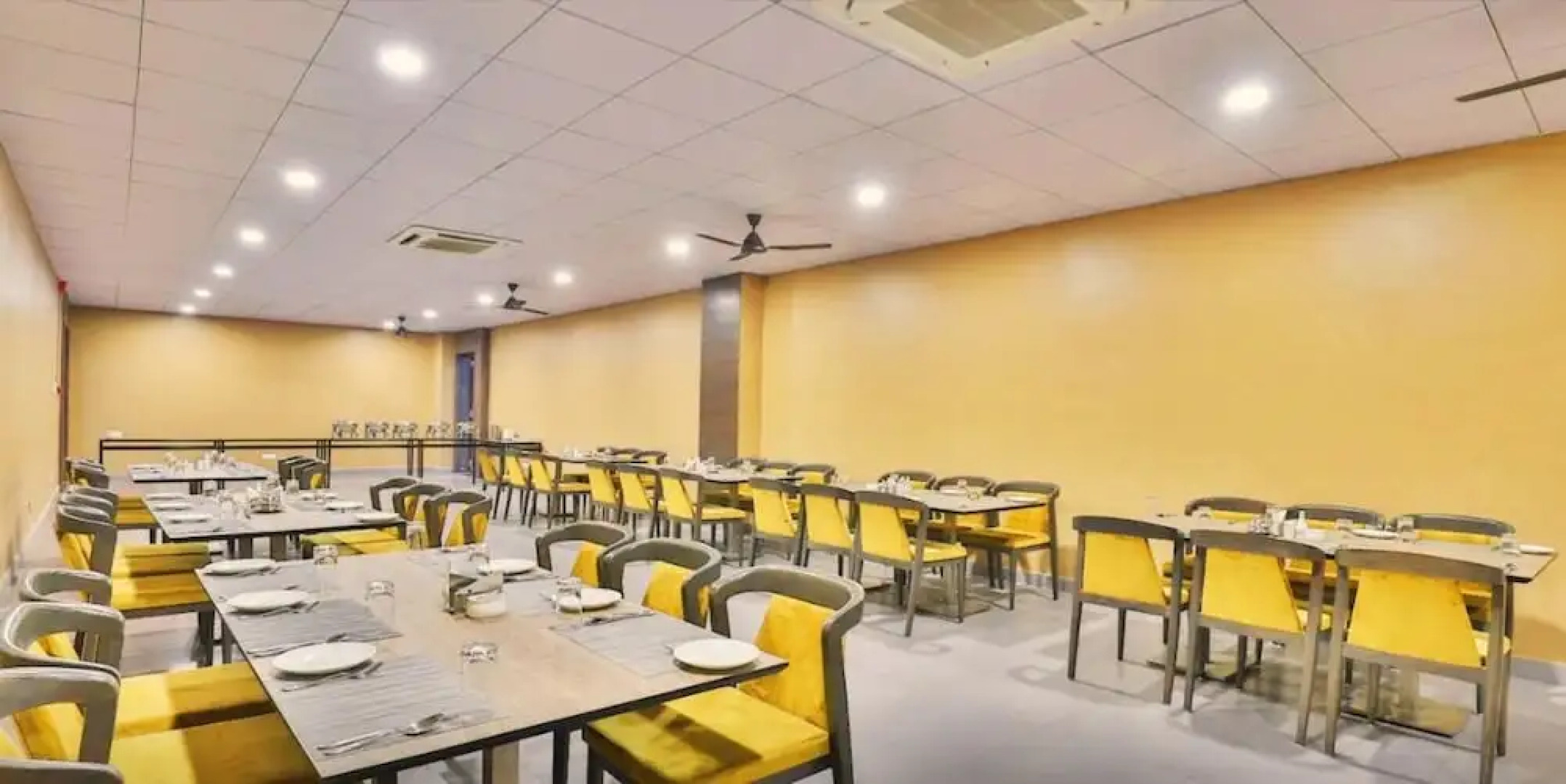 GenX Surat BY 1589 Hotels