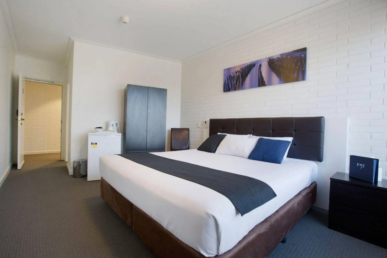 Nightcap at Playford Tavern