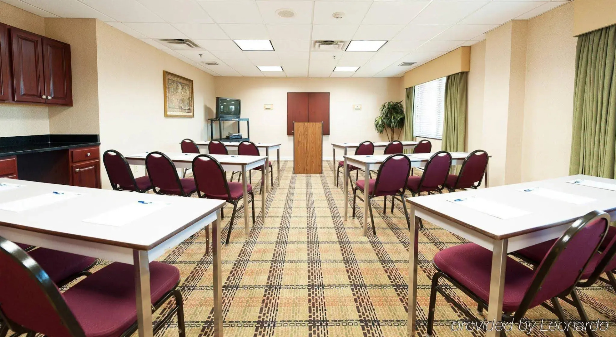 Holiday Inn Express & Suites Columbia-I-26 @ Harbison Blvd by IHG