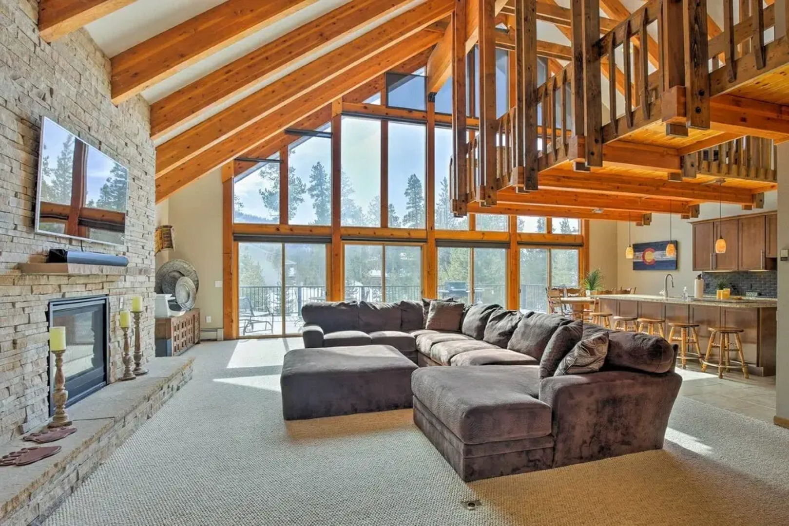 Luxurious Grand Lake Vacation Rental w/ Hot Tub!