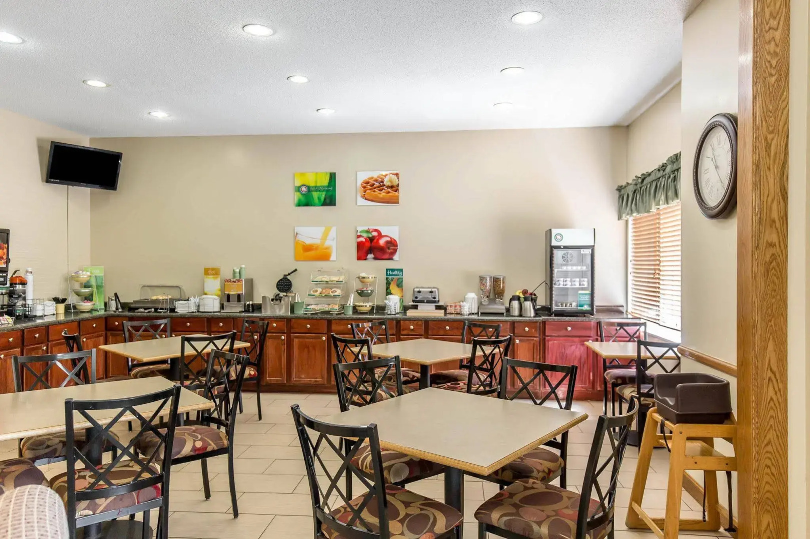 AmericInn by Wyndham Cedar Rapids North