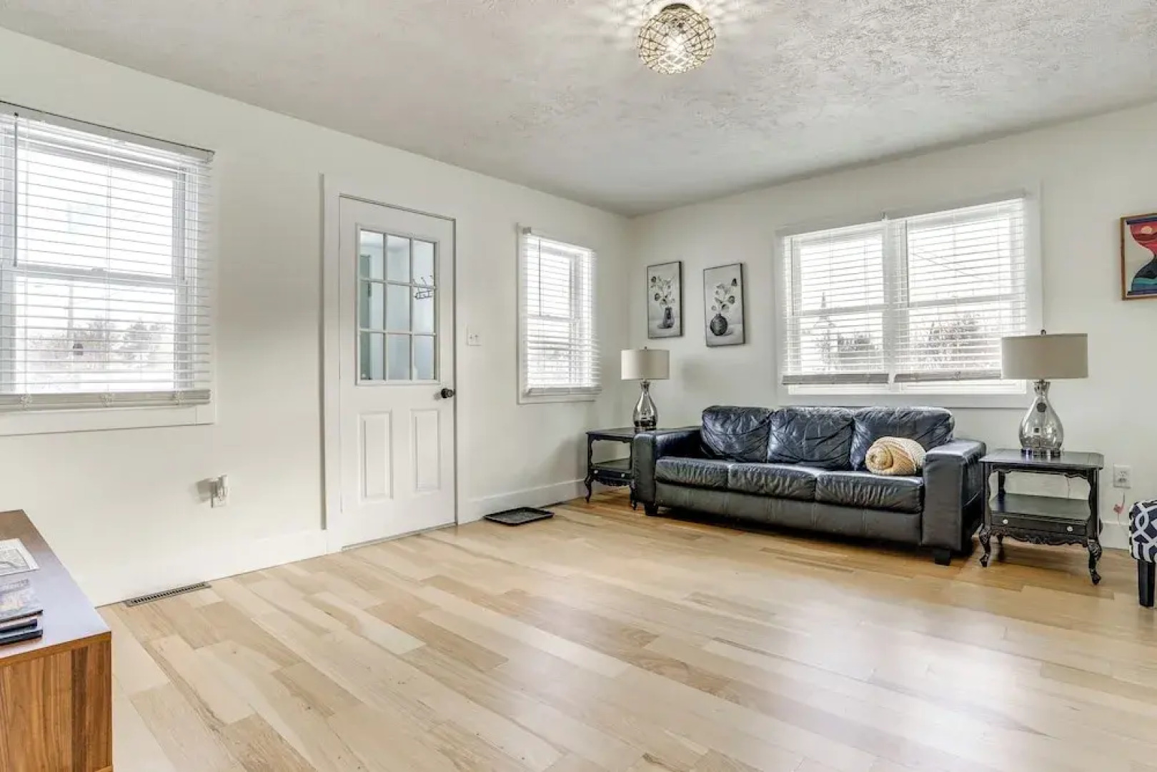 Serene South Haven Retreat w/ Deck: 1 Mi to Dtwn!