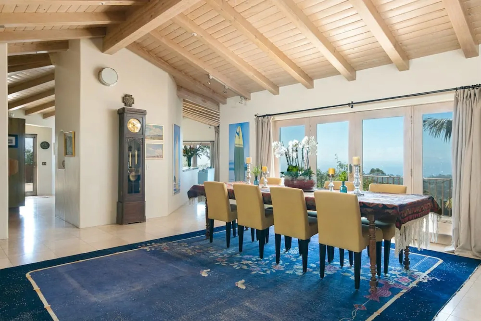 Lush Mountain Drive Home 3 Bedrooms 2.5 Bathrooms Home