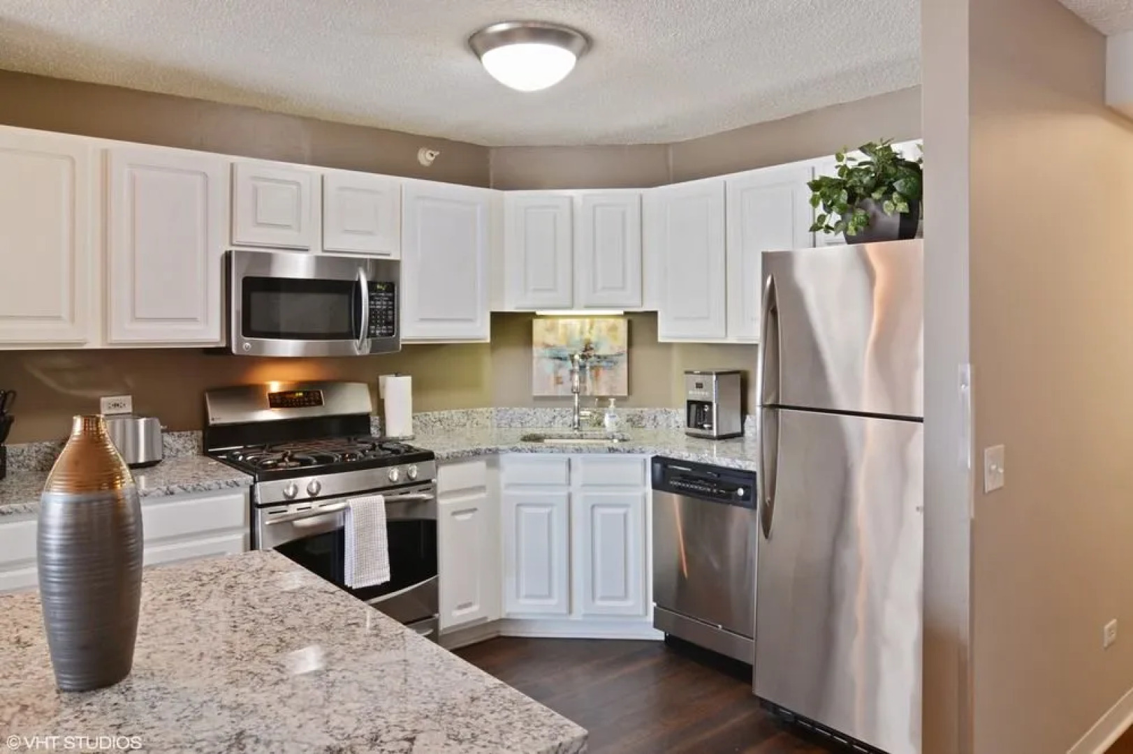 Premier Luxury Suites