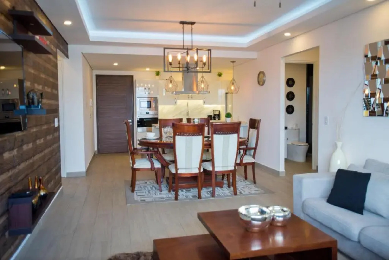 Real View Towers E306 by Casago