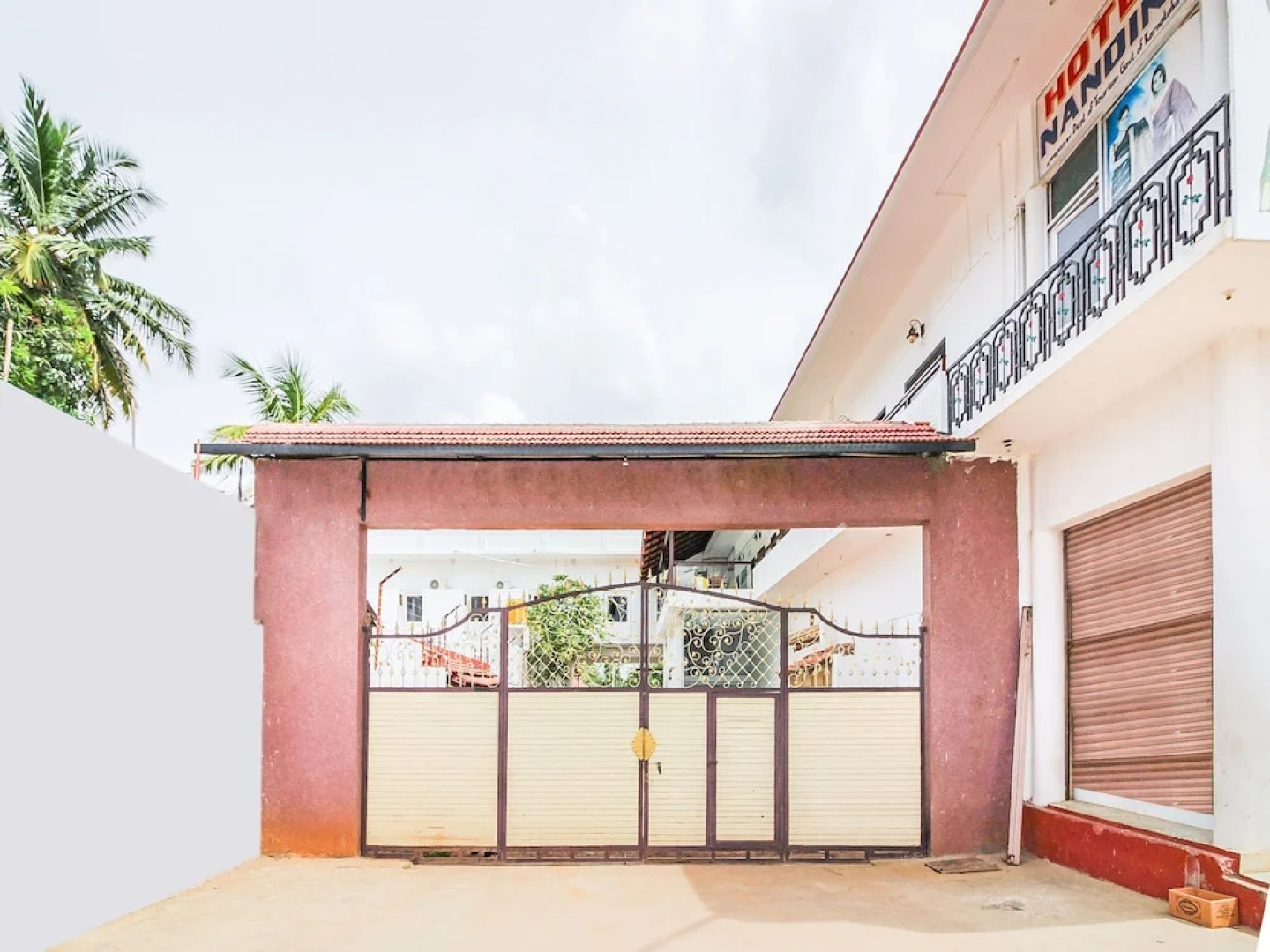 OYO 15840 Hotel Nandini